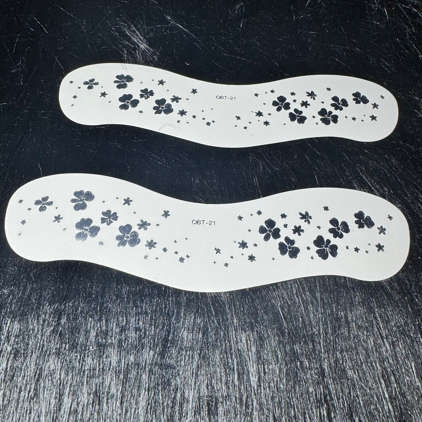 2 Pack Silver Clover Freckles